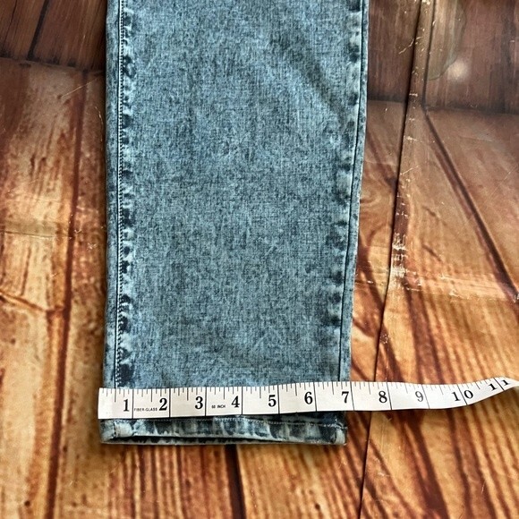 Fashion Nova Women’s High Rise Skinny Jeans Acid Wash Iced Blue Size 20 - Picture 8 of 11